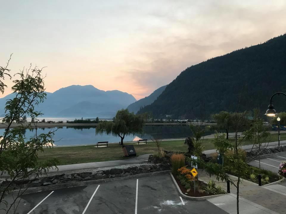 Spring Villa Hotel Harrison Hot Springs Exterior foto